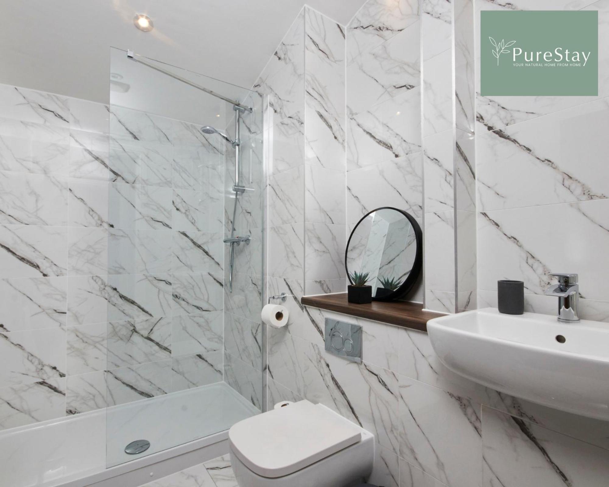 Stunning 5 Bed Manchester House With Parking By Purestay Short Lets & Serviced Accommodation Kültér fotó